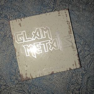 Crown Glam Metals eyeshadow Palette